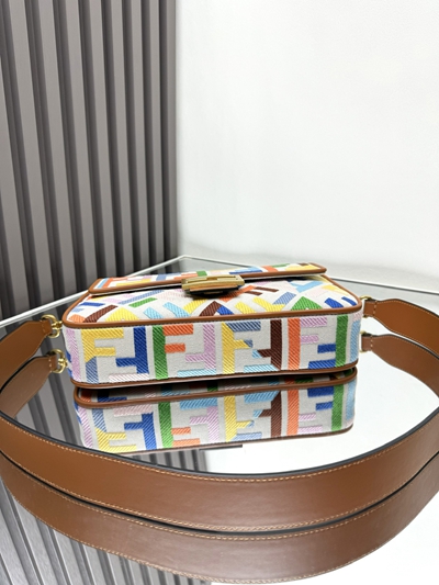 フェンディバッグ内部構造